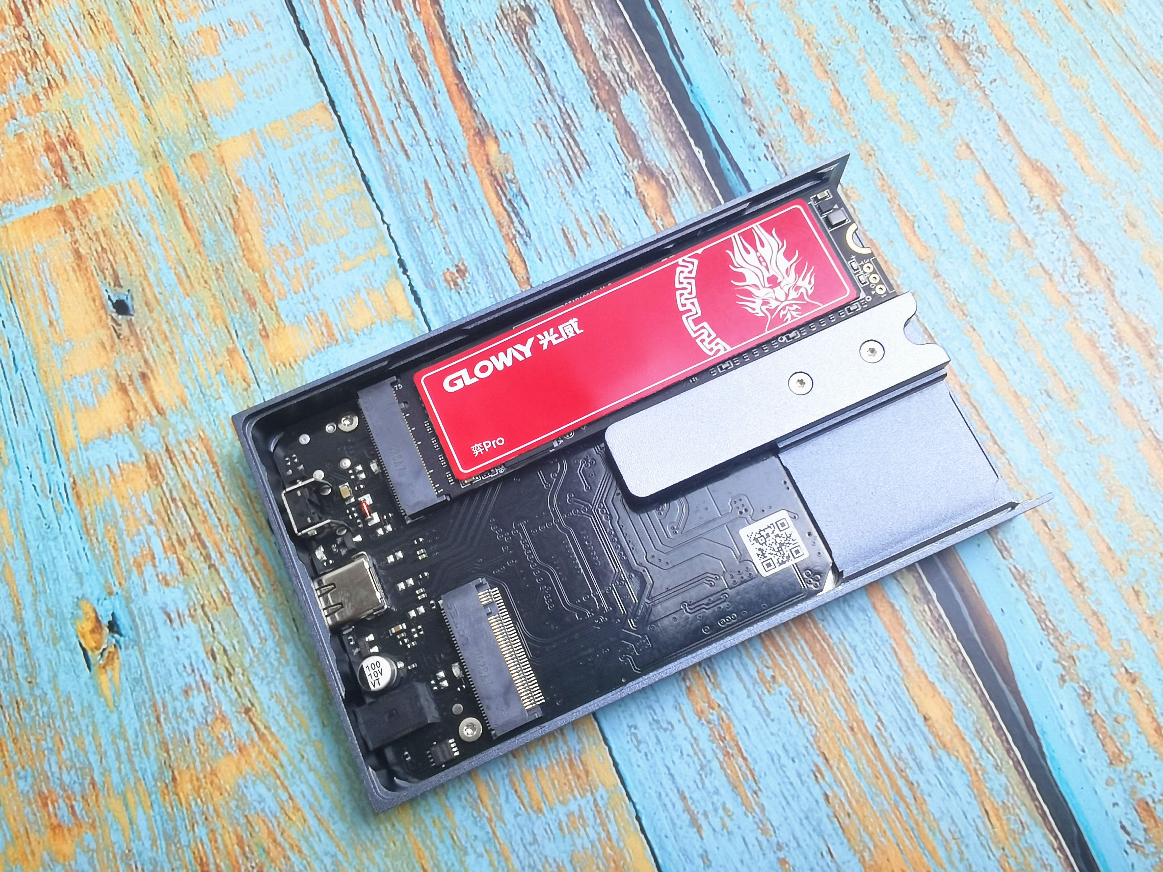 安卓|两块硬盘一起读写？奥睿科M.2 NVMe双盘位固态硬盘盒使用评测