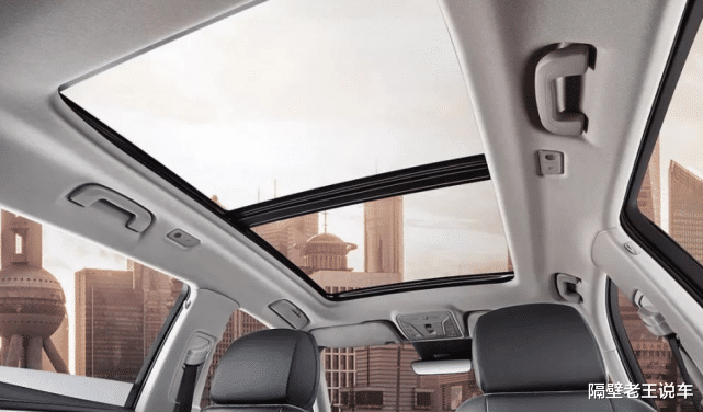 红旗hs5■仅售18万起,比途观L大一圈,标配BOSE音响,开出去比奥迪Q5有面子