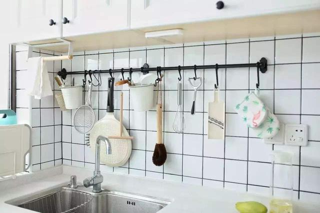 「」厨房明明很大，收纳却不够？6种空间合理设计，感觉多了一个厨房