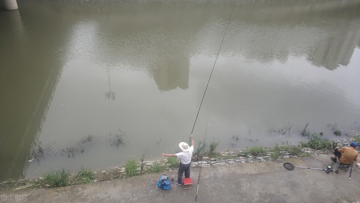 |钓鱼开饵很关键，但饵料返水的根源到底是什么？该如何应对？