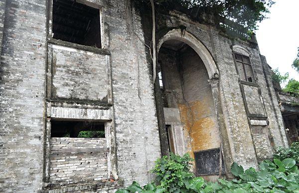 炒股▲40岁男人炒股的痛：不光是财富的流失，更多源于对家人的愧疚