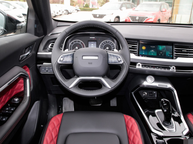 哈弗H6|哈弗H6下狠心,直接降至6.76万,老大就是硬气,还看啥吉利博越?