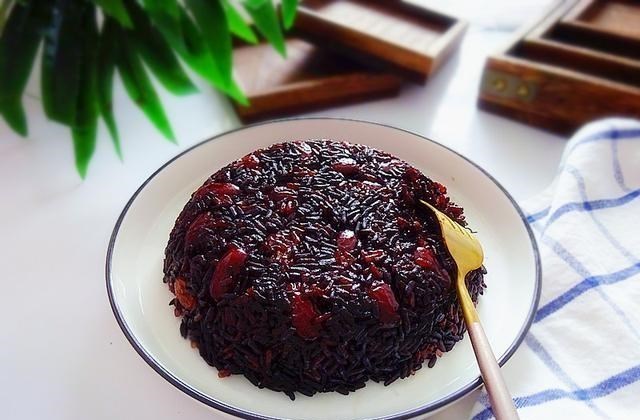 红枣|天冷了，主食应该常吃它，隔三差五来一顿，面色红润精神足