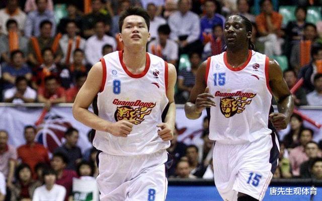 广东男篮■他是CBA历史第一外援，退役后却难以维持家庭，现在给易建联打工