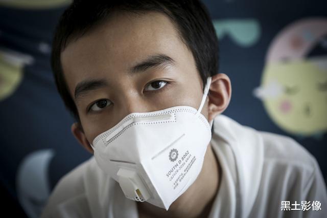 医生|16岁少年不忍妹妹抽骨髓救自己欲放弃治疗，收到同学信息更加绝望