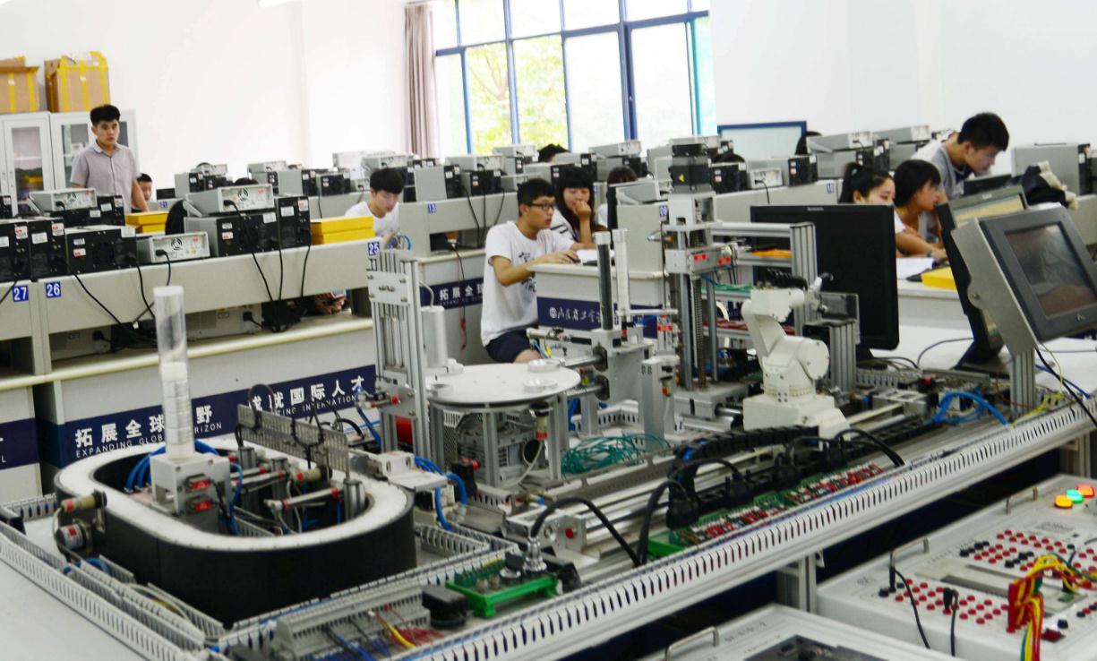 大学|大学里这6类“万金油专业”很热门，有些好就业，有些很难找工作