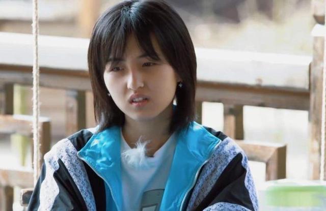 『张子枫』《向往的生活》中网友的一条评论，揭开了节目的“遮羞布”