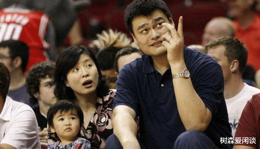 【姚明】体重已失控!姚明从280斤胖到400斤,叶莉:生活很“不方便”