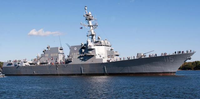 [美军]好大的胆子！俄媒：中国双航母军演，美军舰抵近从事“间谍”活动