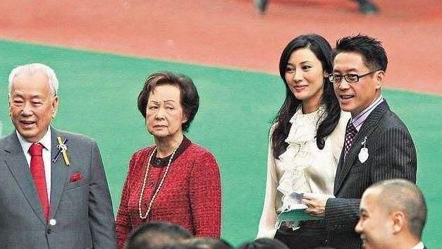 李嘉欣|李嘉欣想不到自己婚后成为圈中笑话,只因公公做了这事