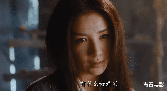 白发魔女|和男人共进浴桶、头发能自由变色，黄奕这片也能叫《白发魔女》？
