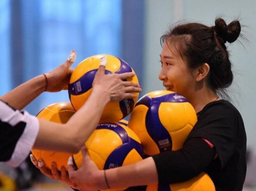 天津女排@天津女排传喜讯！球员轮换人数充足，王宝泉冲击联赛再添一利器