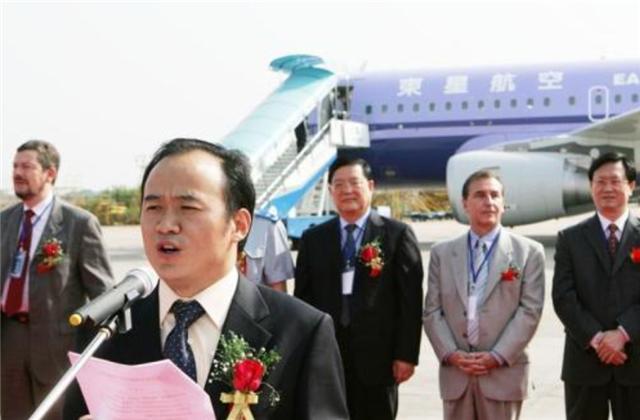 兰世立|前湖北首富落幕:住18万一晚的酒店,39岁身家20亿,终逃往海外