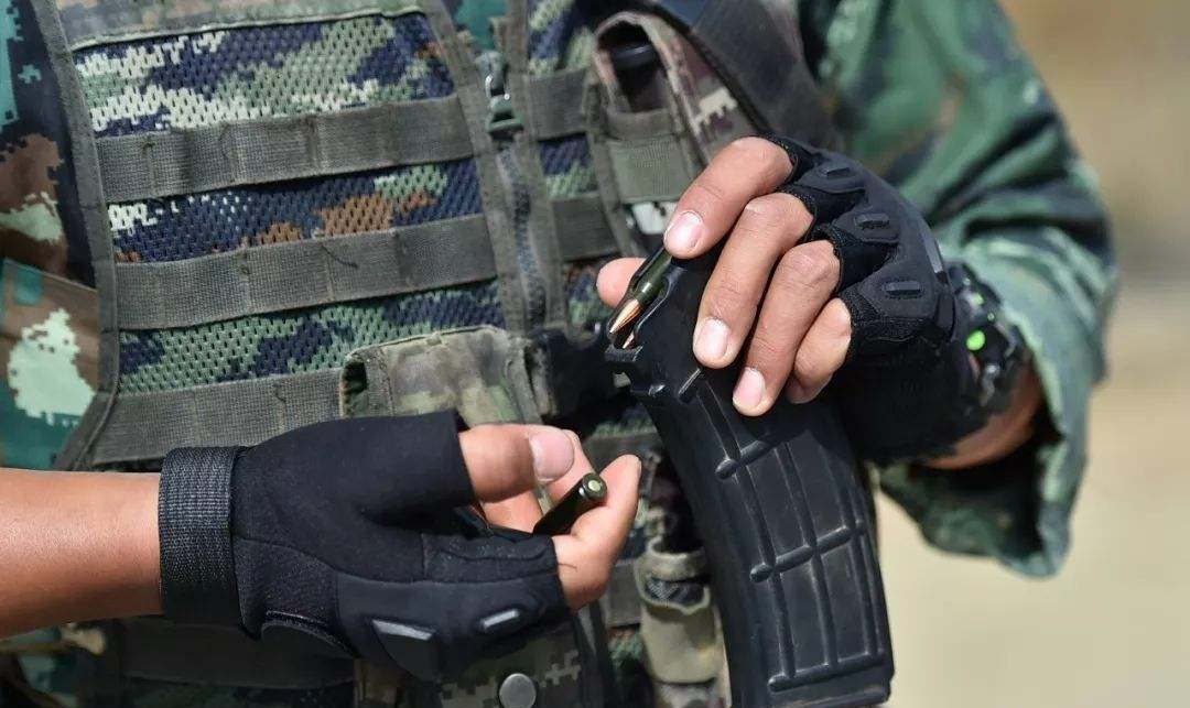 防弹衣|现实中人中弹后能活多久？老兵冷笑一句：别再被电视忽悠了