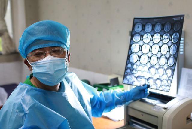 医生|医学类专业哪个“香”？这3个专业不错，薪资高、纠纷少