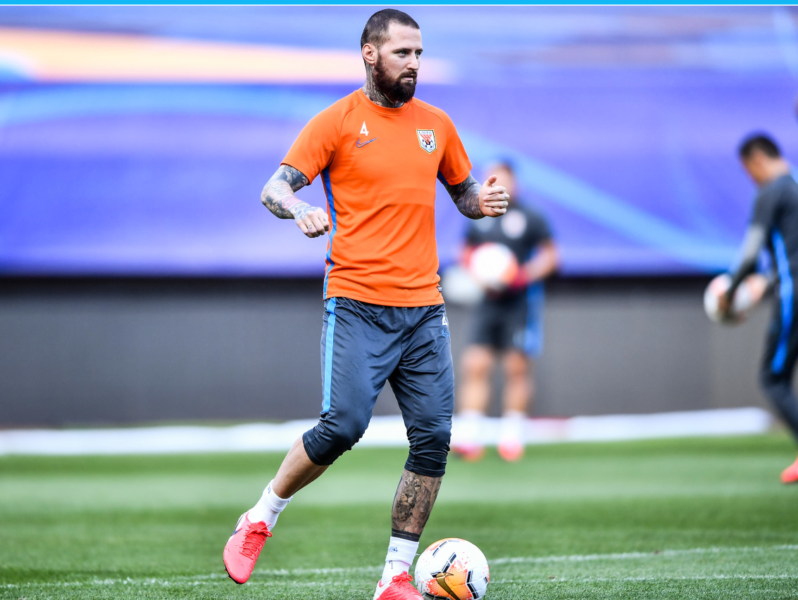 山东鲁能|鲁能或轮换6人首发,李霄鹏要用硬汉去拼苏宁,替补席还有5大杀招