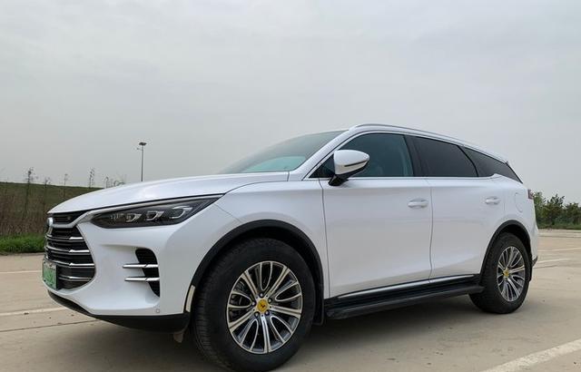 [吉利汽车]27万提了辆比亚迪唐DM，2个月后再开理想ONE，车主：差距一目了然