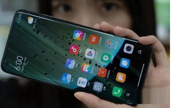 小米科技|同为12GB+256GB，还都搭载骁龙865，价格却相差3200元