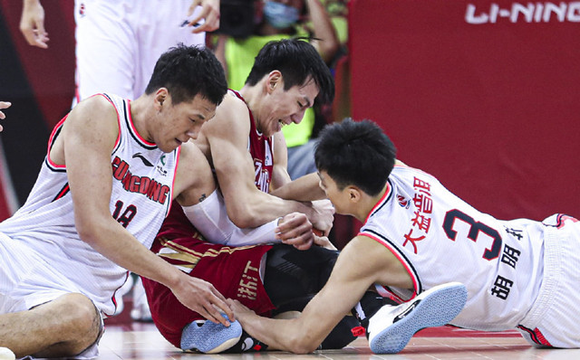 |CBA新赛季开始了!不见巨头平台直播!球迷反复追问!苏老师给出解释