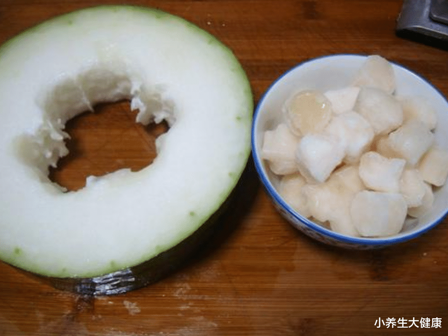 瑶柱|冬天的时候消除痰湿，春天减肥就事半功倍，瑶柱萝卜汤喝起来