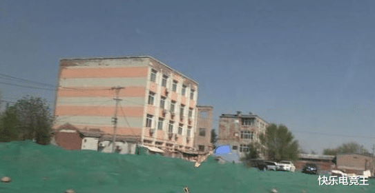 【富二代】又一明星人设崩塌，伪造富二代身份，真实居住环境落差太大！