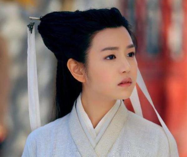 「陈妍希」有种“整容”叫陈妍希！曾因小龙女造型被群嘲，再次挑战古装，却美到不敢认