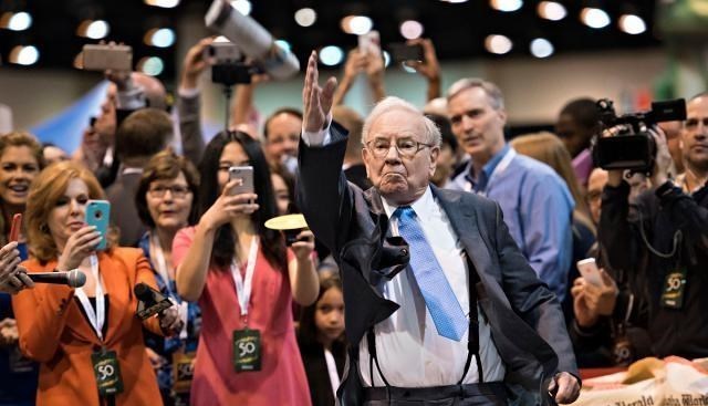 巴菲特 “隐形”世界首富：90岁的他坐拥8000多亿银行存款，年利息160亿