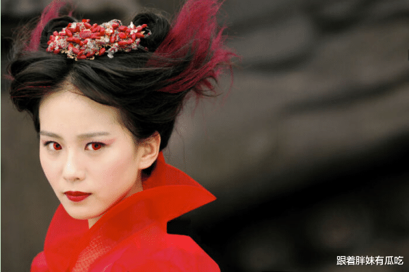 『杨幂』仙剑捧红了刘诗诗杨幂唐嫣, 唯独她被万人唾弃一生黑