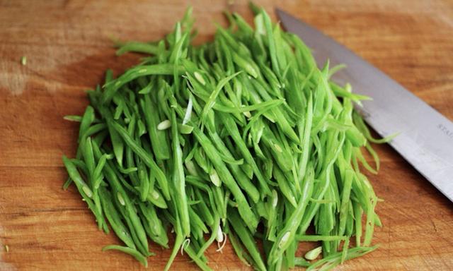 芸豆|七月遇见这菜，我从不手软，一斤才2块钱，补钙效果比牛奶还好