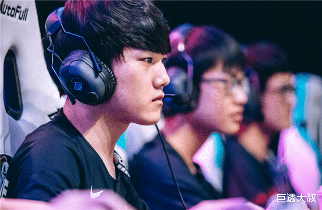 「tes战队」T1终于做出澄清:按下老鼠是无意之举,TES的语音却不是这样说的