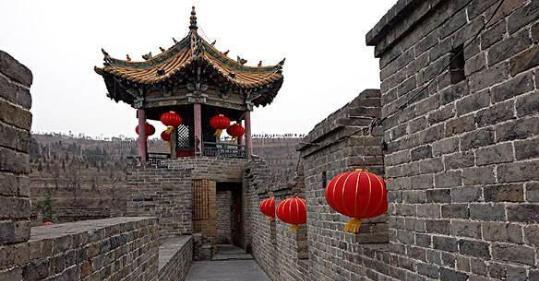 「」为什么中国古代建筑都使用青砖，而不用制作简易的红砖？长知识了