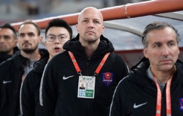 马克·塞尔比|救星来了？曝小克鲁伊夫或成深足新帅！年薪150万欧，里皮助教又失业