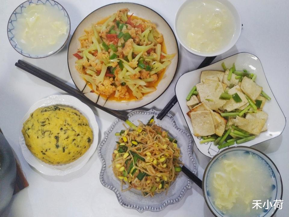 『豆腐』夏天来了，晚餐吃得清淡些，3菜1汤成本不到10元，好吃实惠