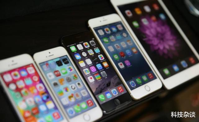 罗永浩|罗永浩：卖什么品牌手机都有人骂，魅族前副总裁李楠如此点评