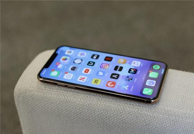 5G■iPhone11销量7连冠，网友不禁要问：难道5G没用？
