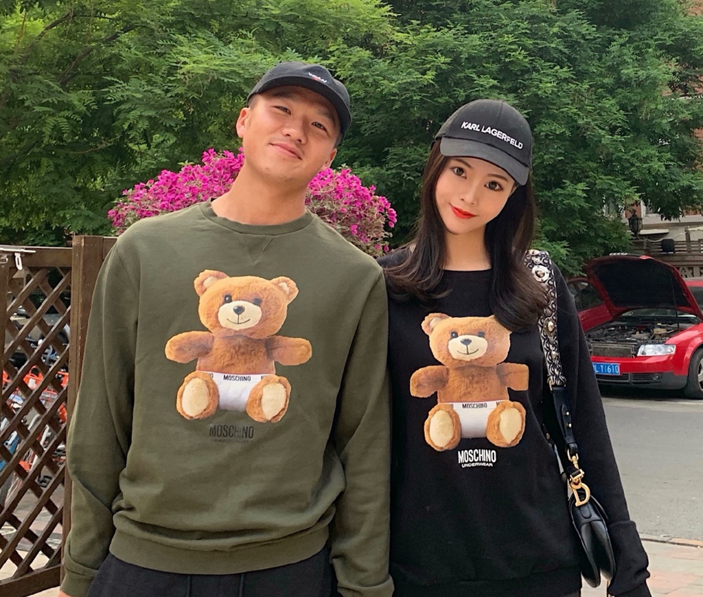 [山东鲁能]甜蜜！25岁鲁能新星找到爱情归宿，女友是高颜值海归