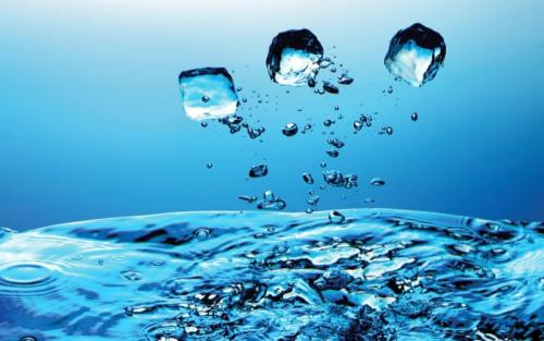 |既然说水是无色的,可是,人们为什么能看见它?