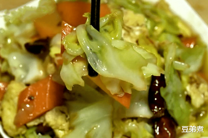 包菜|天冷了，吃红薯土豆不如吃它，隔三差五吃一回，增强免疫力还滋补