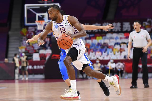 北控男篮@福建双子星合砍73+20+12，带领球队大胜北控，孙悦状态不佳仅1分