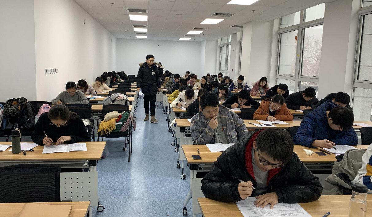 『填报志愿』高三填报注意：英语成绩不好，这7大专业不能报，不然学得很吃力