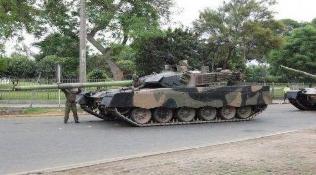 美航母|该国提出愿购买中国120辆坦克，阅兵仪式用完后却要求全退货