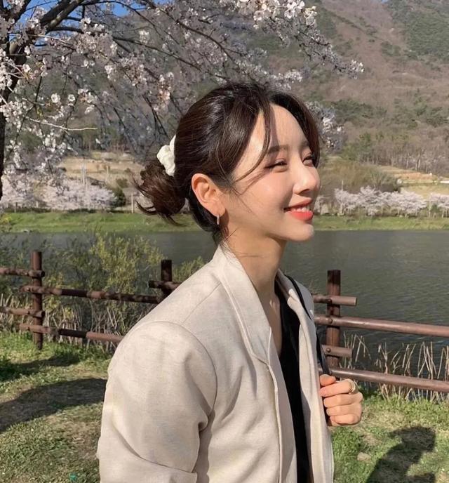 发型|女生很显老的3个发型，你中招了没