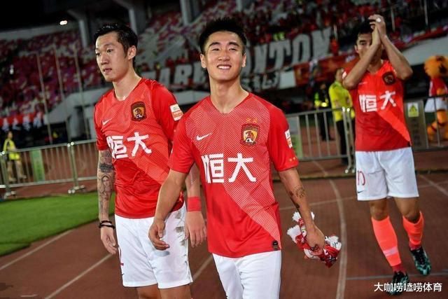 广州恒大|恒大新队长诞生！为球队效力8年，终于戴上队长袖标