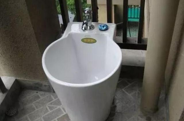 阳台要不要装拖把池？听听过来人的话，别自个纠结了