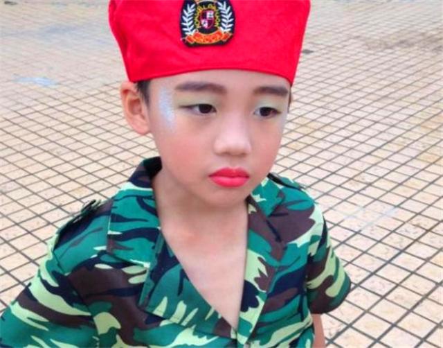 |高考史上“年龄最小”的神童，11岁考上985大学，今现状如何？