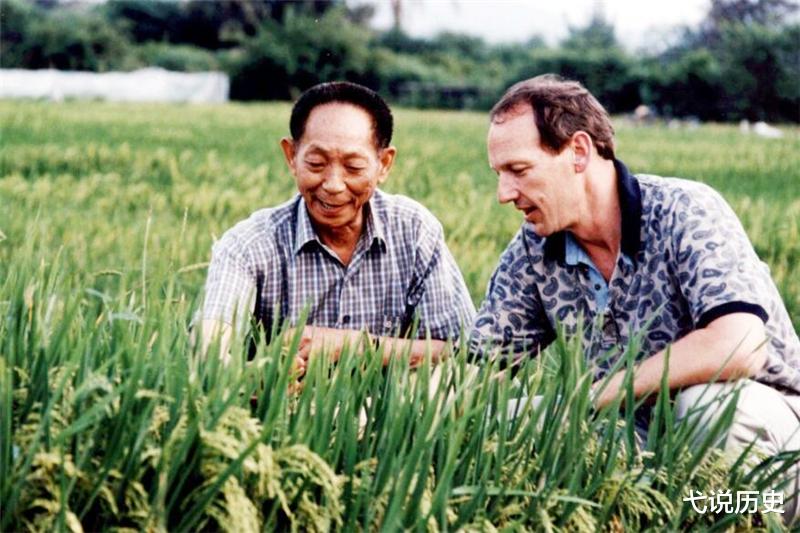 爱因斯坦|英国最伟大的科学家是牛顿,德国最牛的是爱因斯坦,那中国是谁?