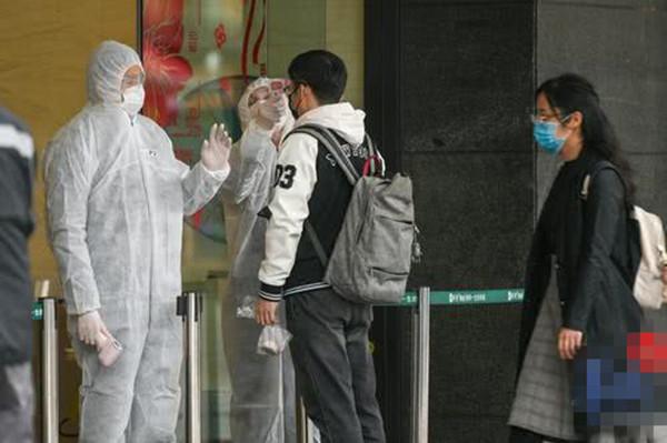 『教育部』钟南山说四月才可控？教育部一天连发三条通知，家长松了一口气！