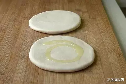 【面条】面条不用手擀了，教你一个新做法，我家隔三差五做一次