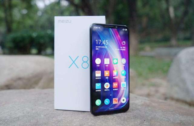 魅族“最美机皇”跌下神坛，价格遭“腰斩”，网友：友商坐不住了