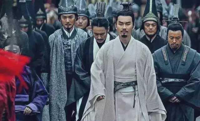 黄巢|黄巢残暴无比,却有一个大功,铲除了祸害中国长达七百年“毒瘤”